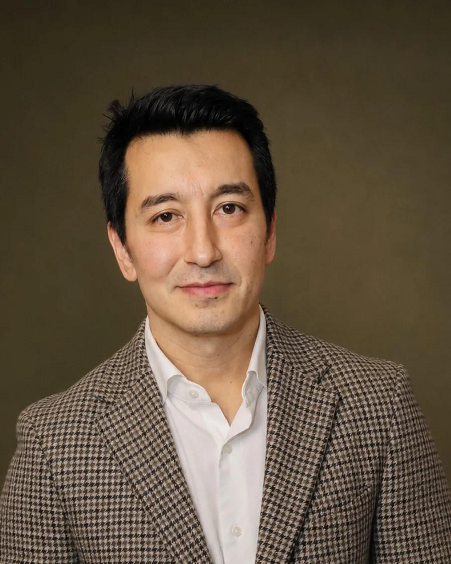 Retrato de Marcus Yabe, fundador de amano e condutor da imersão ia. EM CASA.